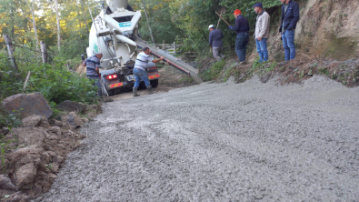 BETON YOL ÇALIŞMALARI DEVAM EDİYOR